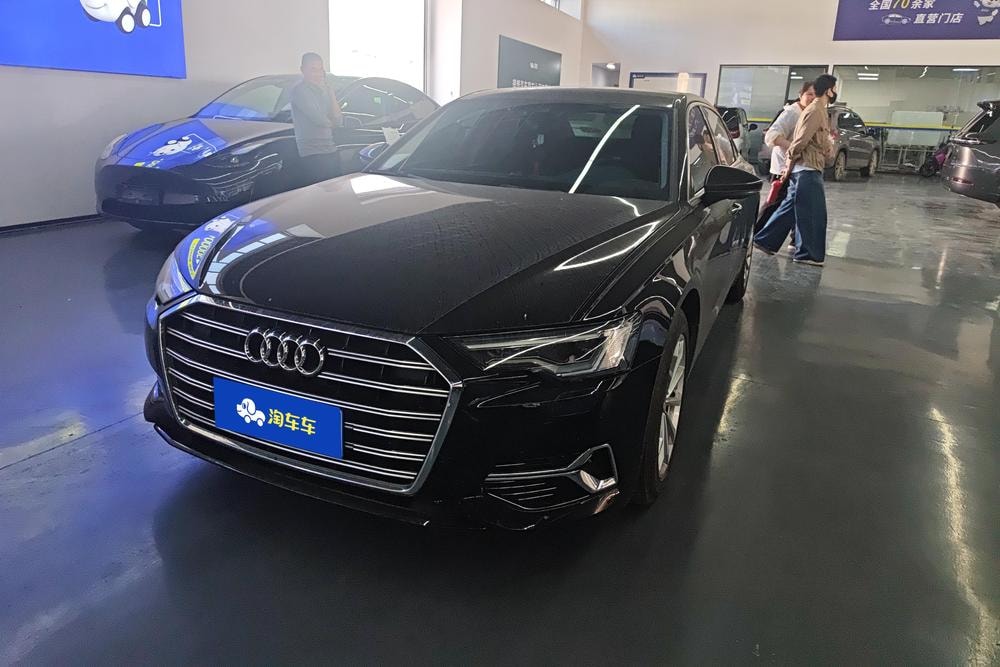 Audi A6L 2023 — фото автомобиля