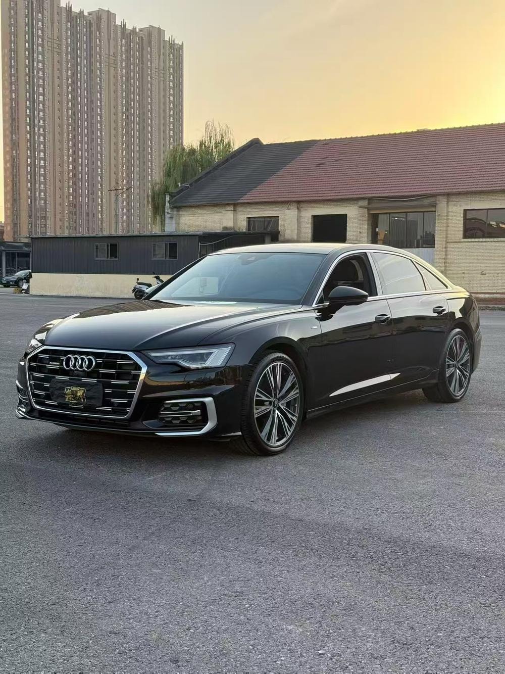 Audi A6L 2021 — фото автомобиля