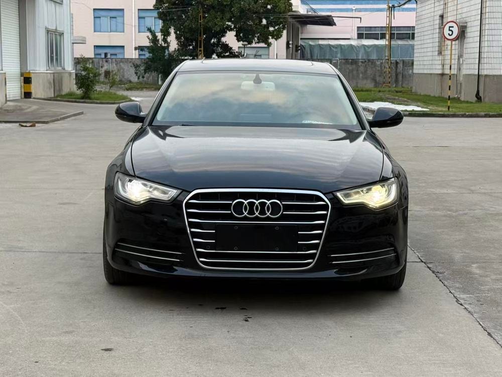 Audi A6L 2014 — фото автомобиля