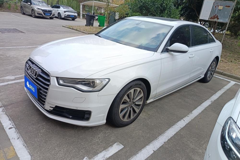 Audi A6L 2016 — фото автомобиля
