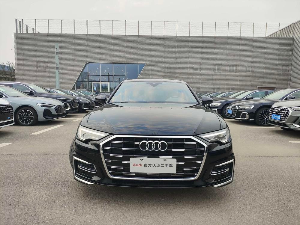 Audi A6L 2024 — фото автомобиля