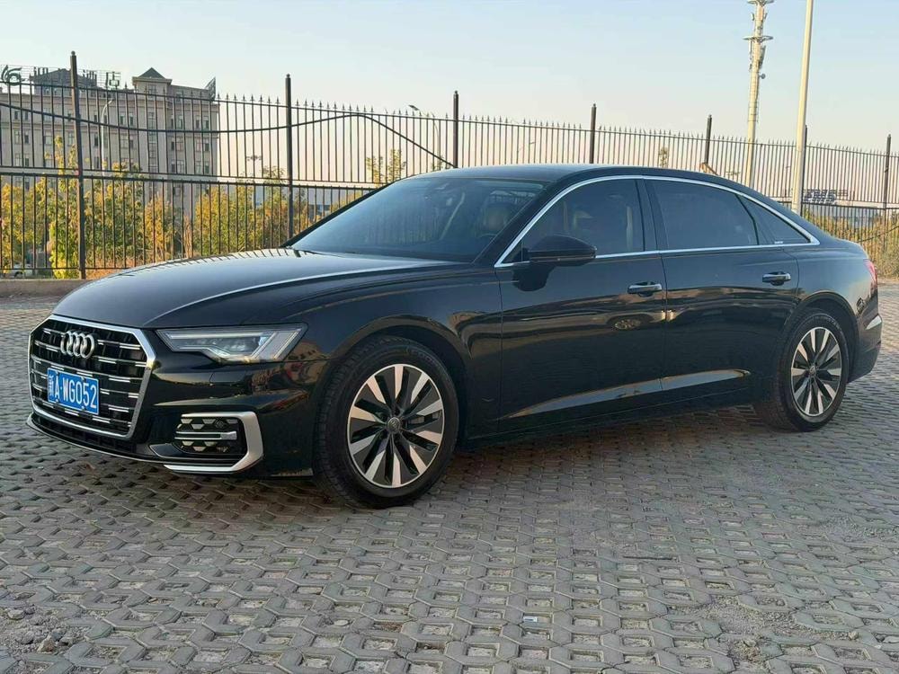 Audi A6L 2019 — фото автомобиля