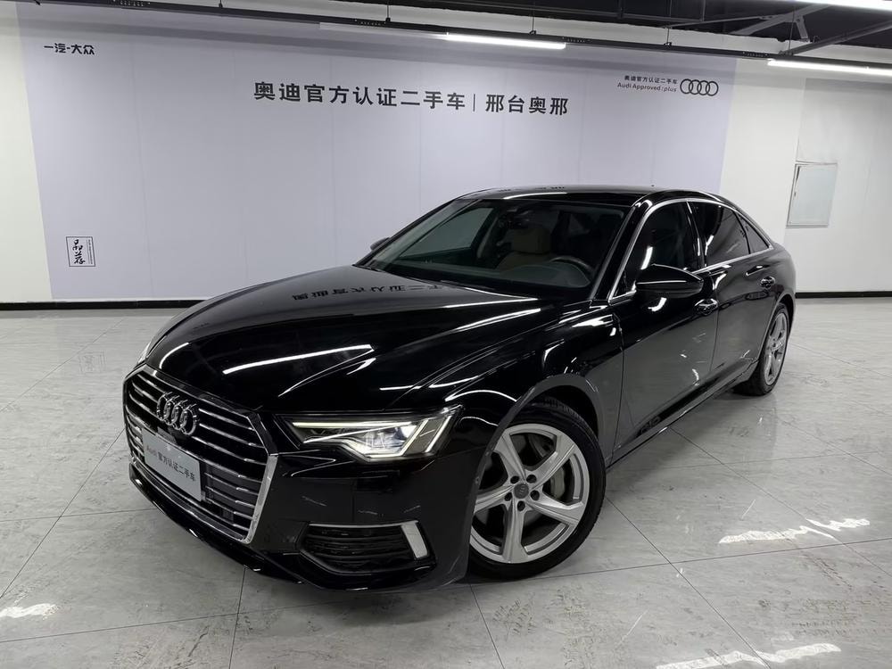 Audi A6L 2022 — фото автомобиля