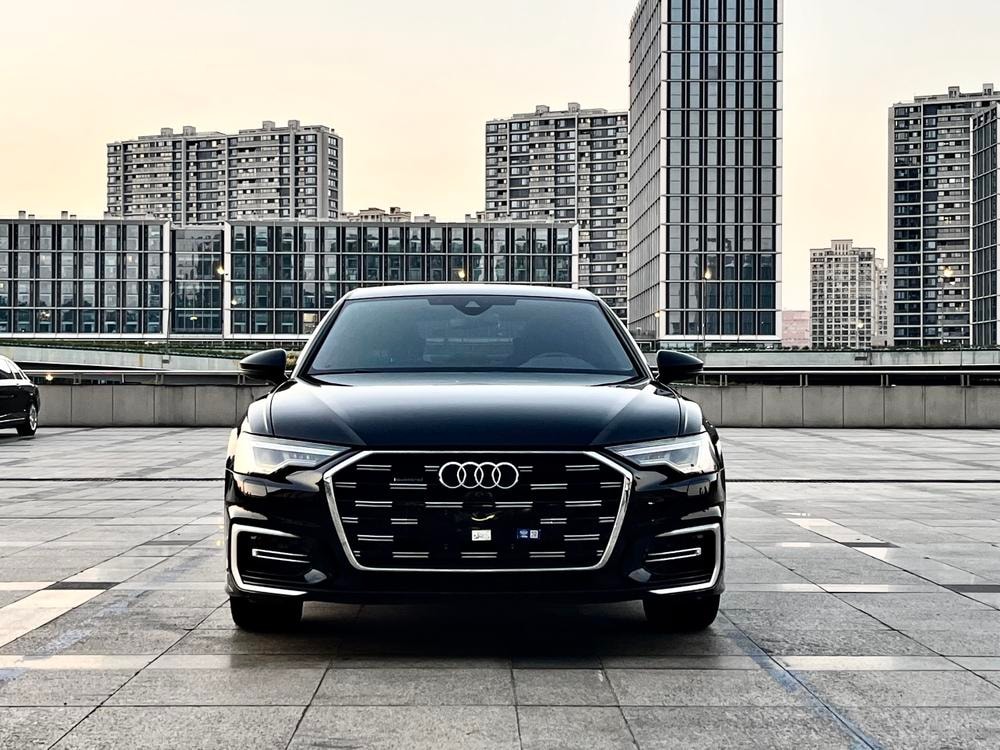 Audi A6L 2023 — фото автомобиля