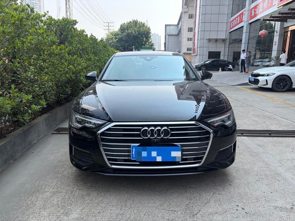 Audi A6L 2021 — фото автомобиля