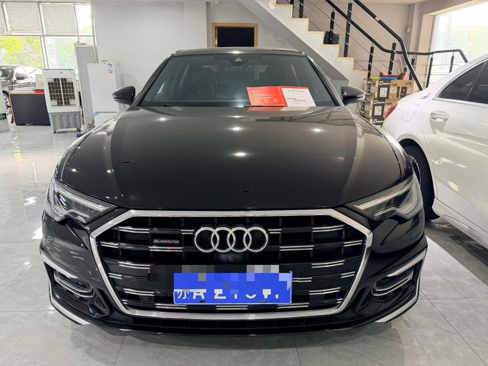 Audi A6L 2023 — фото автомобиля