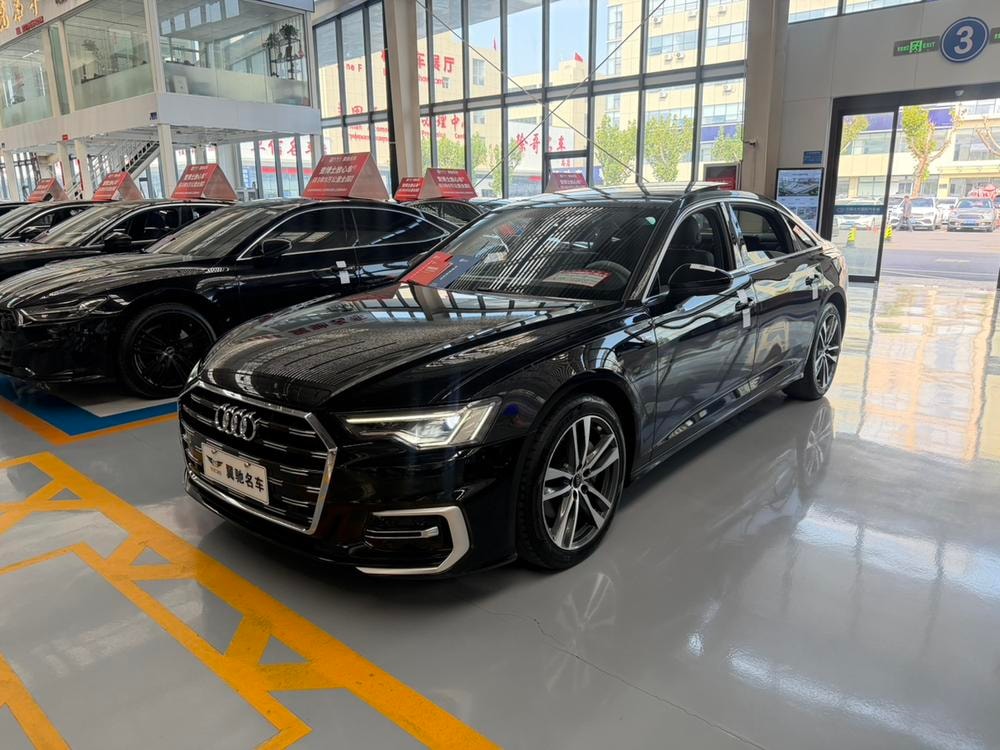 Audi A6L 2023 — фото автомобиля