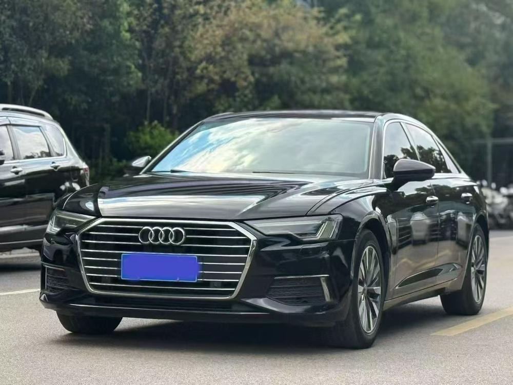 Audi A6L 2019 — фото автомобиля