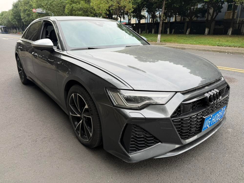 Audi A6L 2019 — фото автомобиля