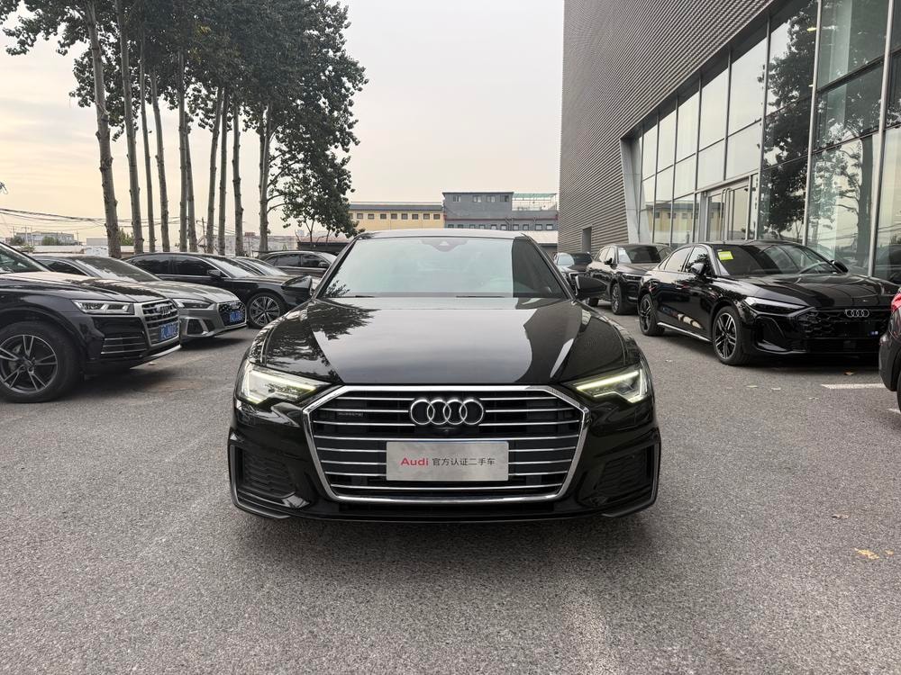 Audi A6L 2020 — фото автомобиля