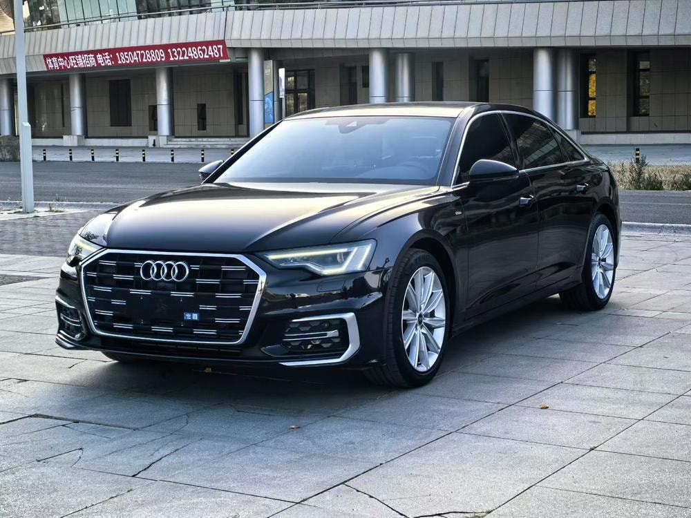 Audi A6L 2023 — фото автомобиля