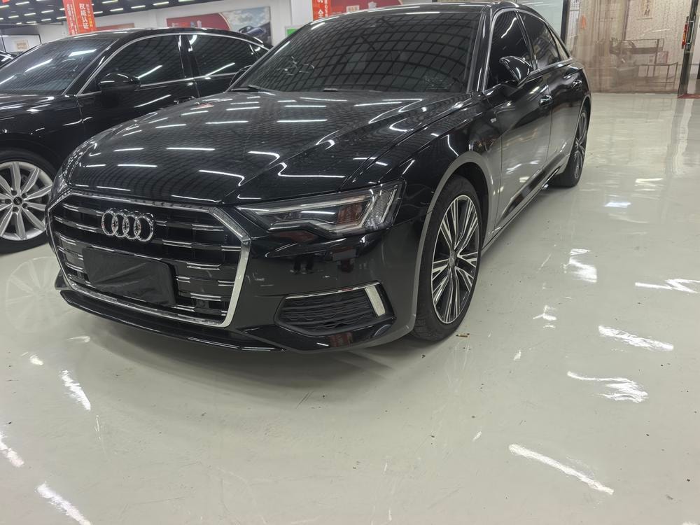 Audi A6L 2019 — фото автомобиля