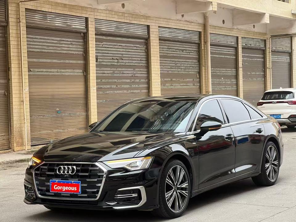 Audi A6L 2023 — фото автомобиля