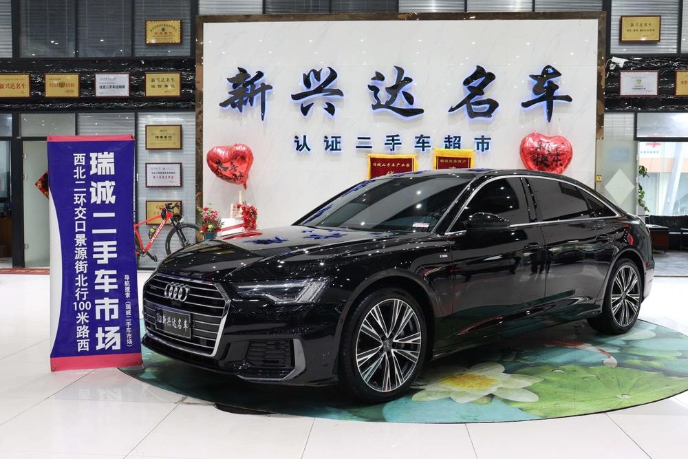 Audi A6L 2019 — фото автомобиля