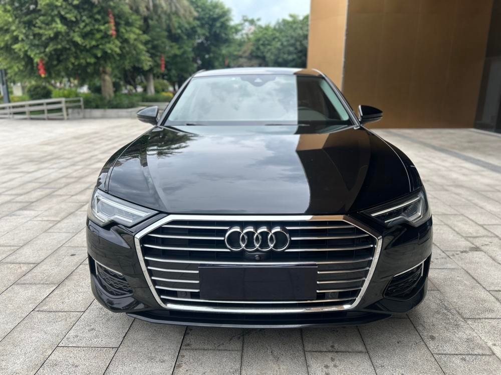 Audi A6L 2019 — фото автомобиля