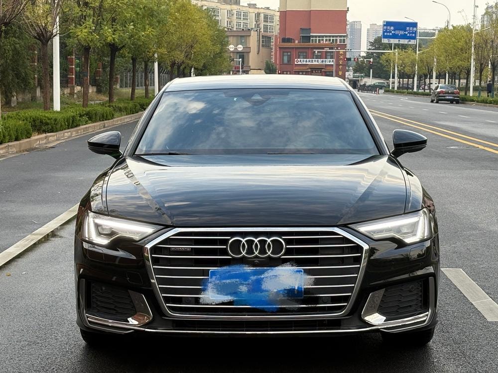 Audi A6L 2022 — фото автомобиля