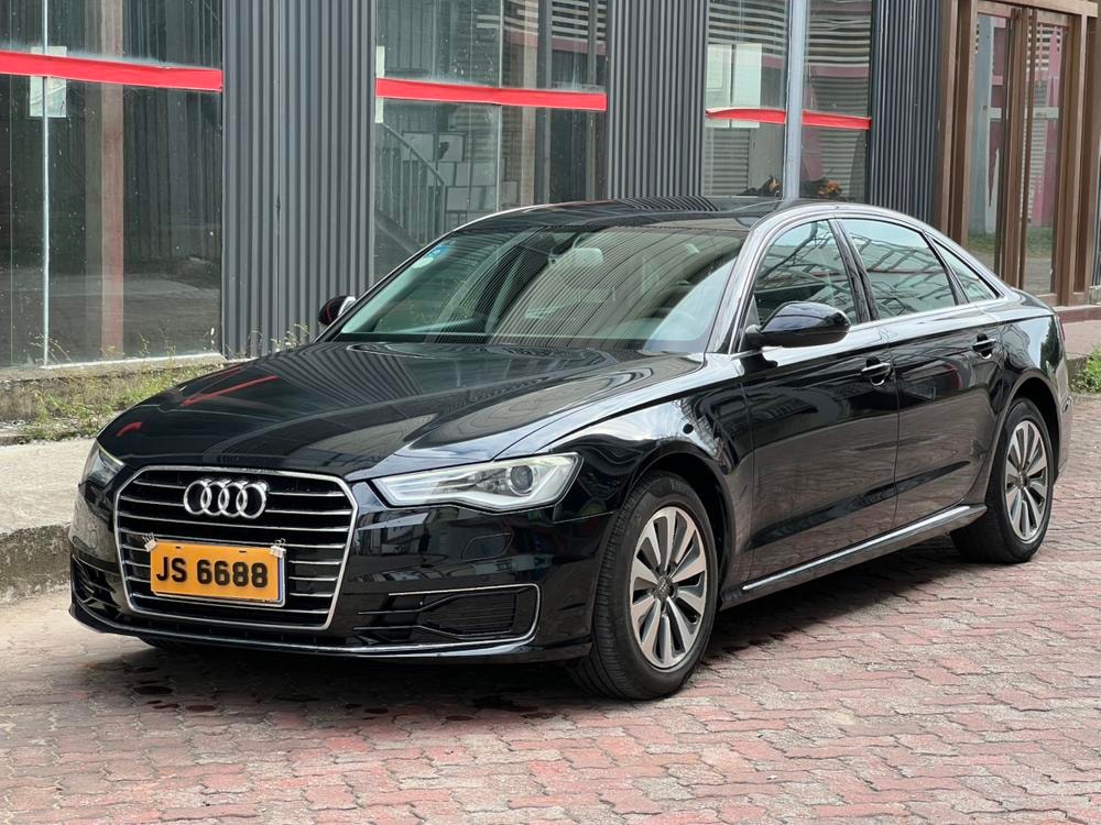 Audi A6L 2016 — фото автомобиля