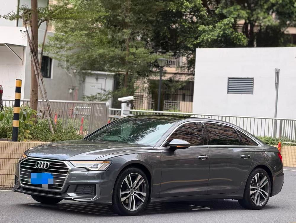 Audi A6L 2019 — фото автомобиля