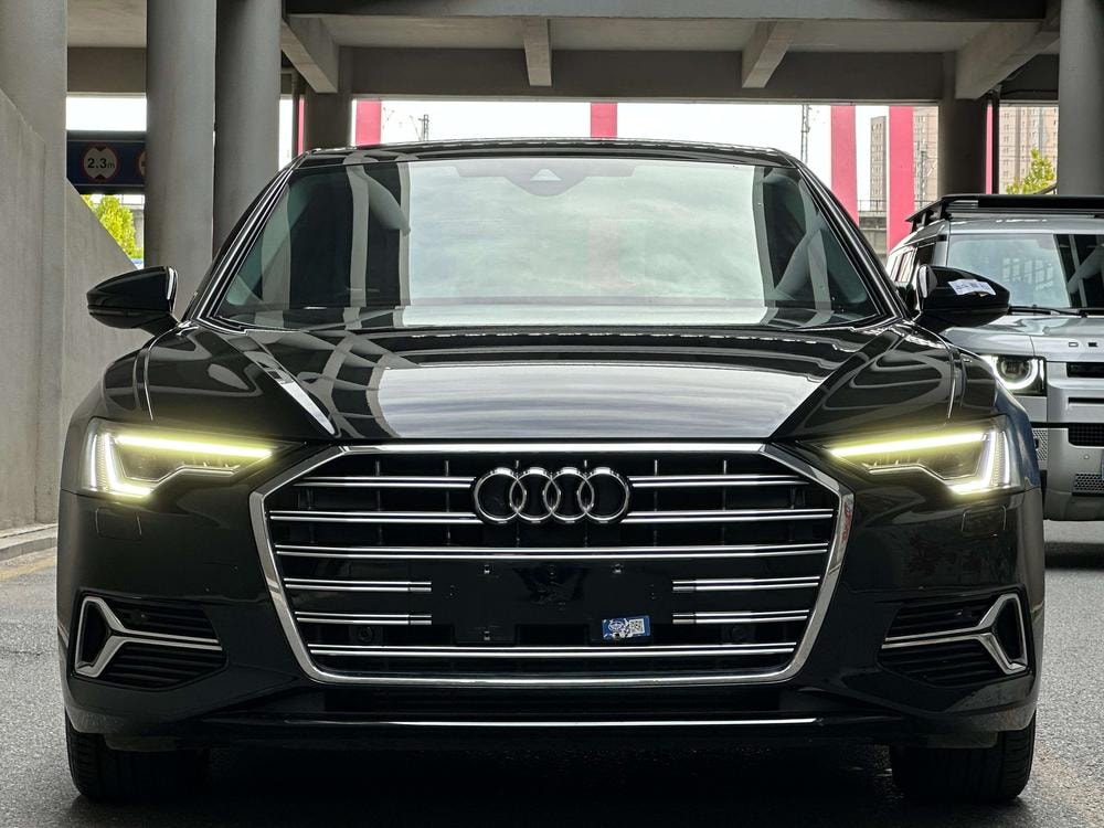 Audi A6L 2023 — фото автомобиля