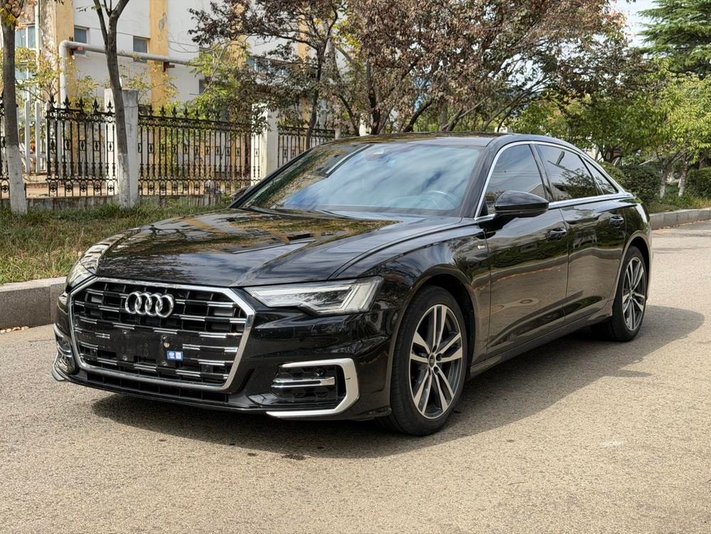 Audi A6L 2023 — фото автомобиля
