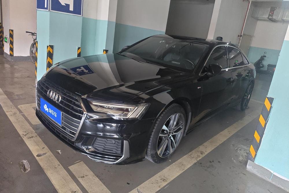 Audi A6L 2022 — фото автомобиля