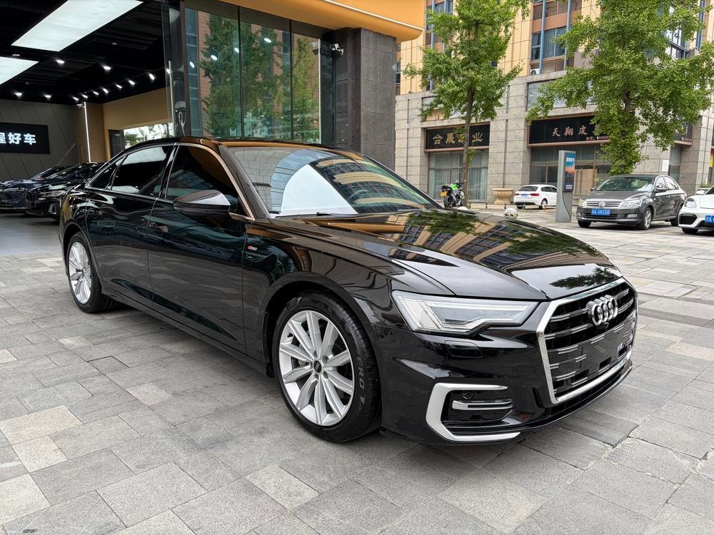Audi A6L 2023 — фото автомобиля