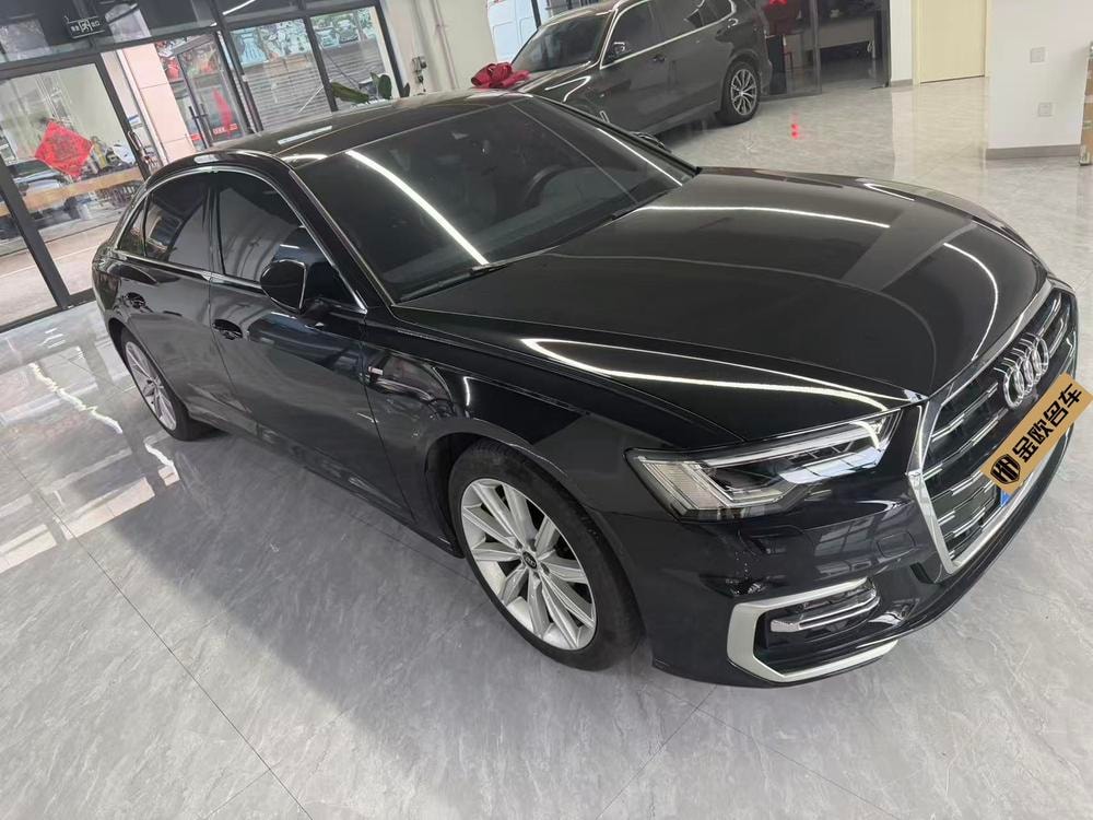Audi A6L 2024 — фото автомобиля
