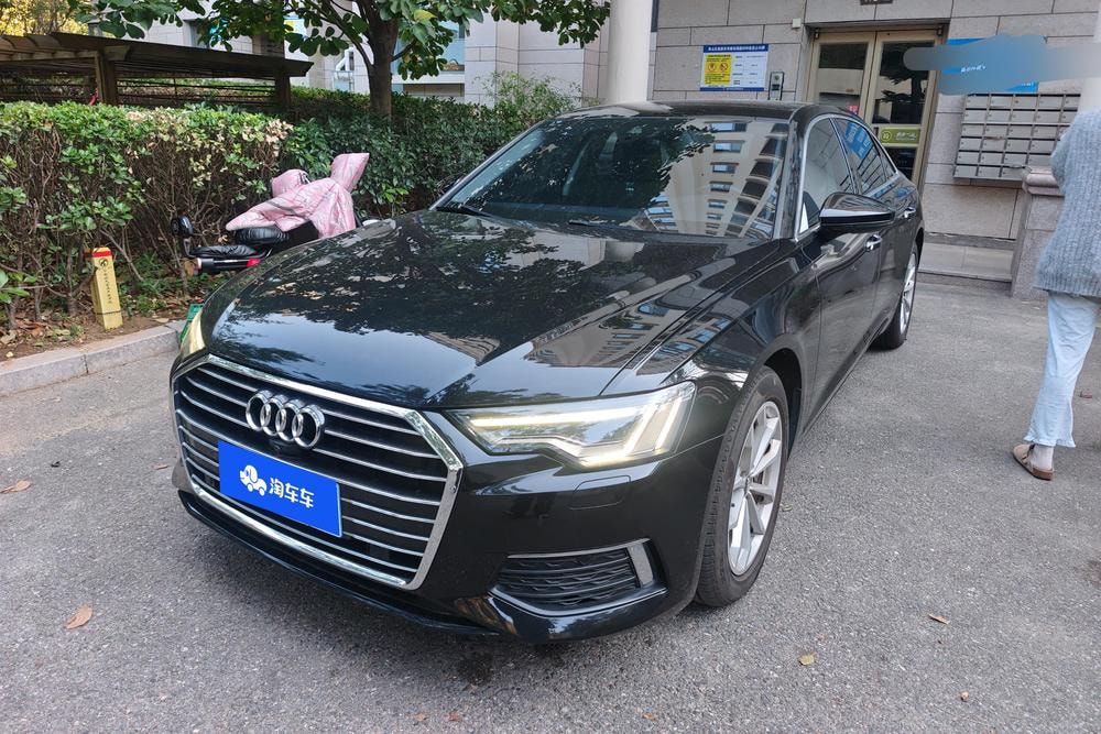 Audi A6L 2021 — фото автомобиля