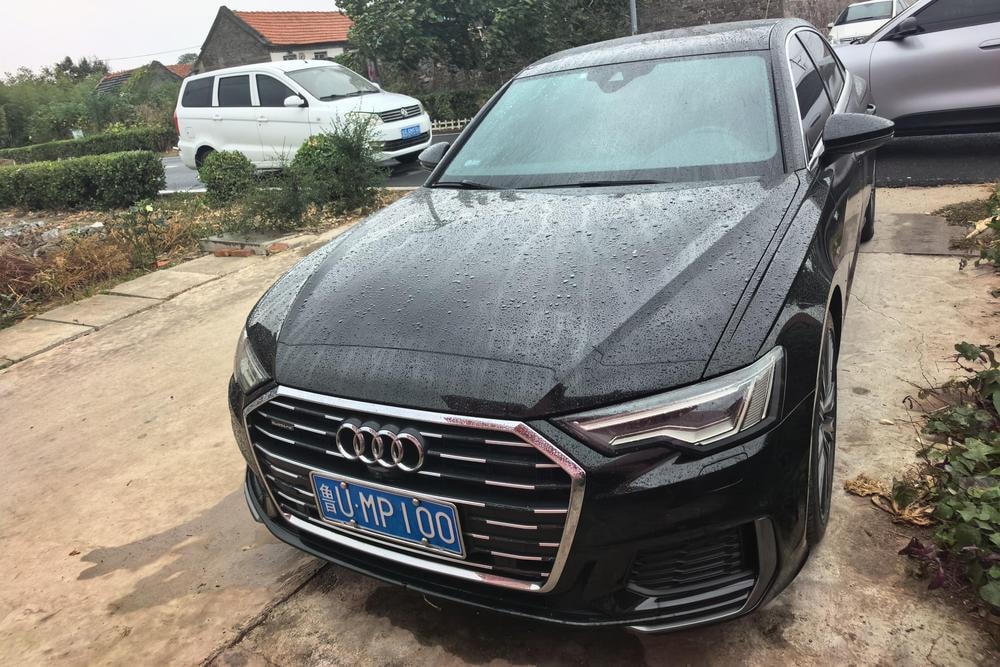 Audi A6L 2019 — фото автомобиля