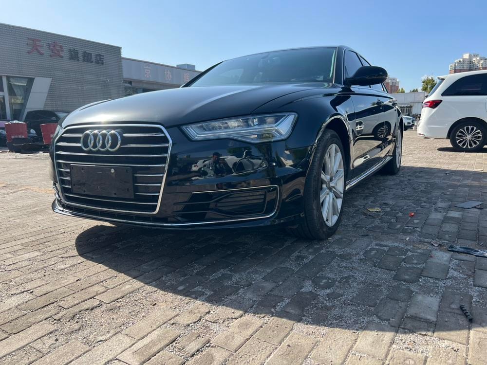 Audi A6L 2018 — фото автомобиля