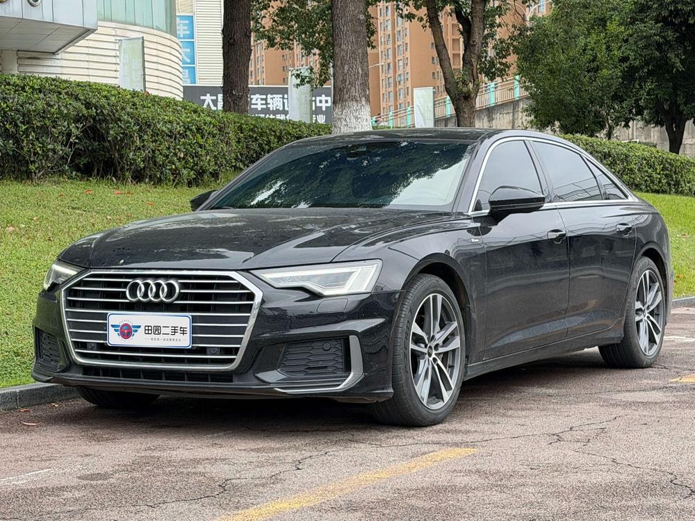 Audi A6L 2022 — фото автомобиля