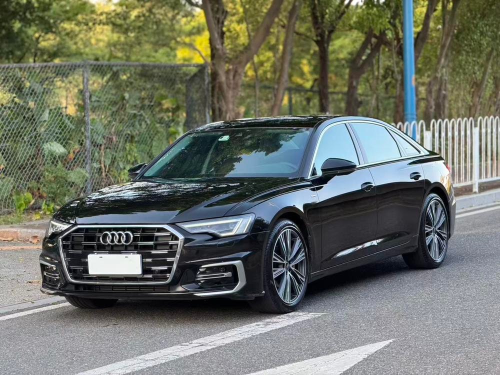 Audi A6L 2024 — фото автомобиля