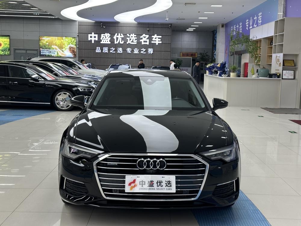 Audi A6L 2022 — фото автомобиля