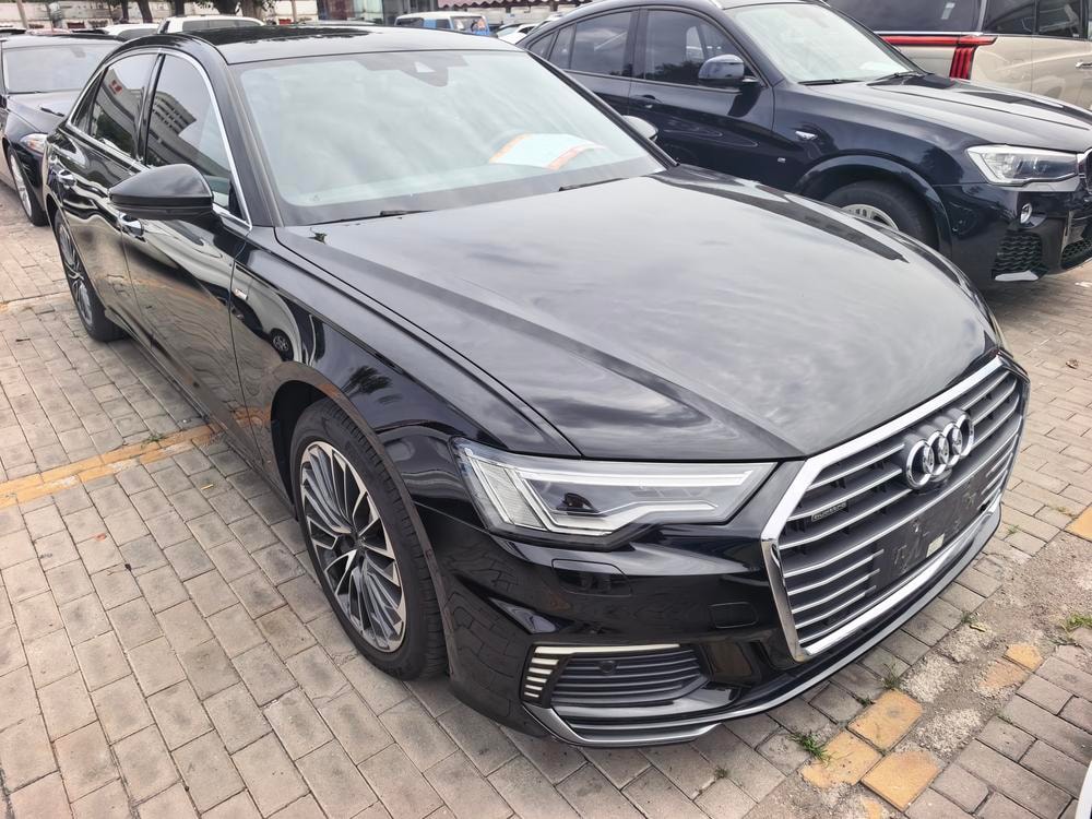 Audi A6L PHEV 2022 — фото автомобиля