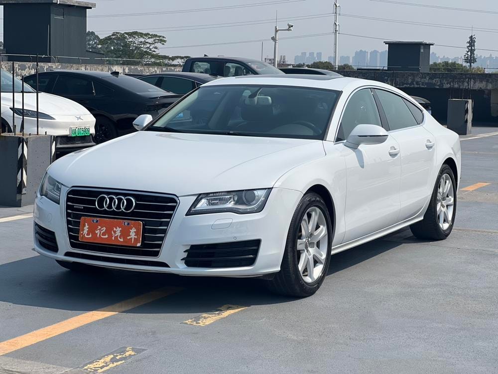 Audi A7 2014 — фото автомобиля 1