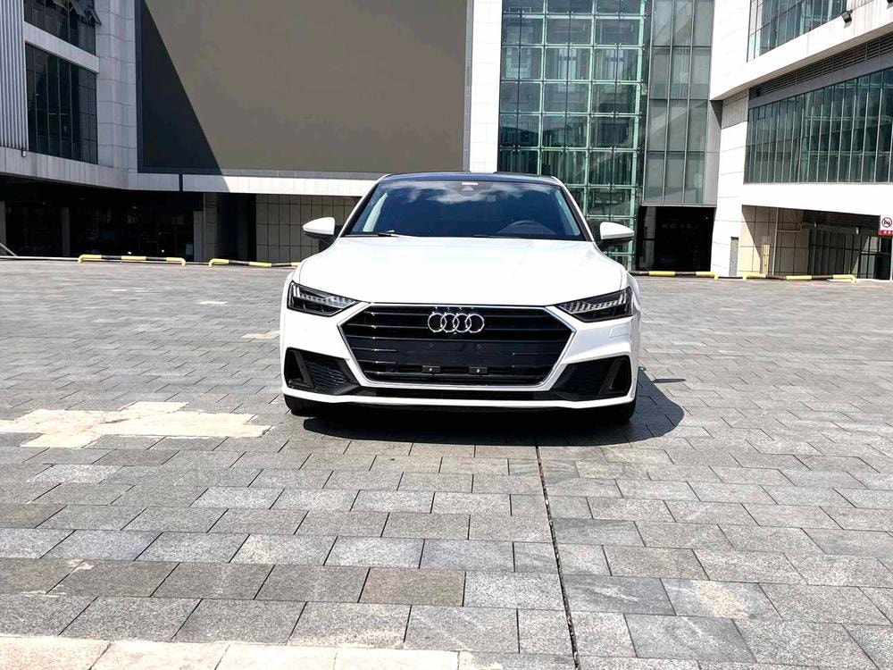 Audi A7 2022 — фото автомобиля 1