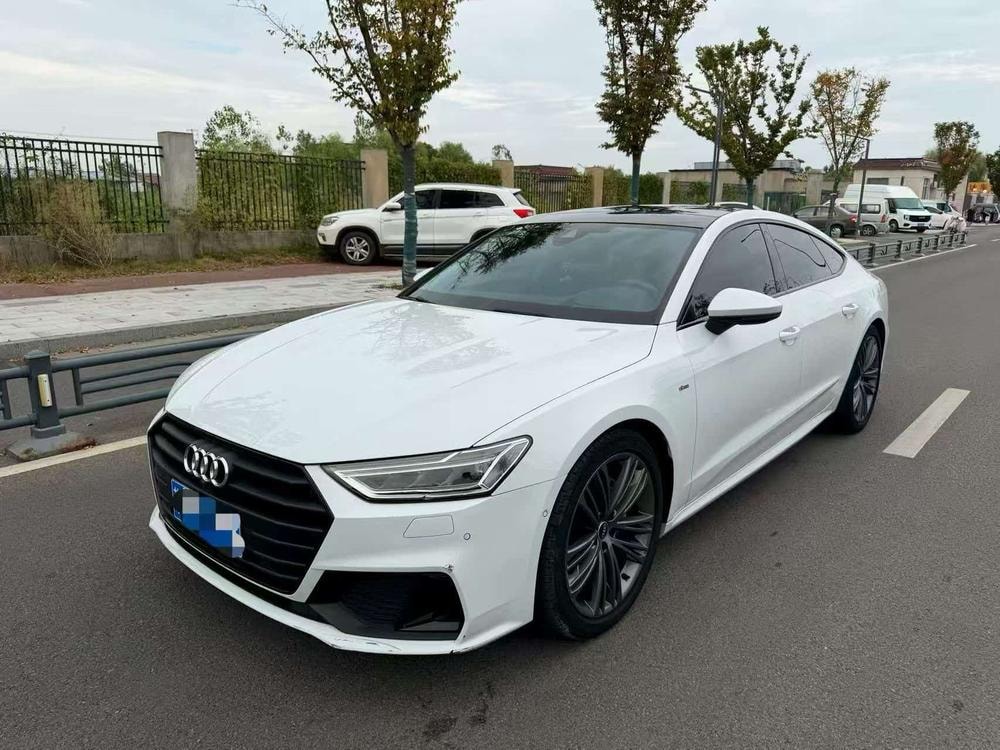 Audi A7 2023 — фото автомобиля