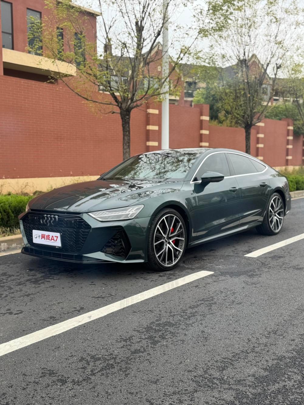 Audi A7 2019 — фото автомобиля