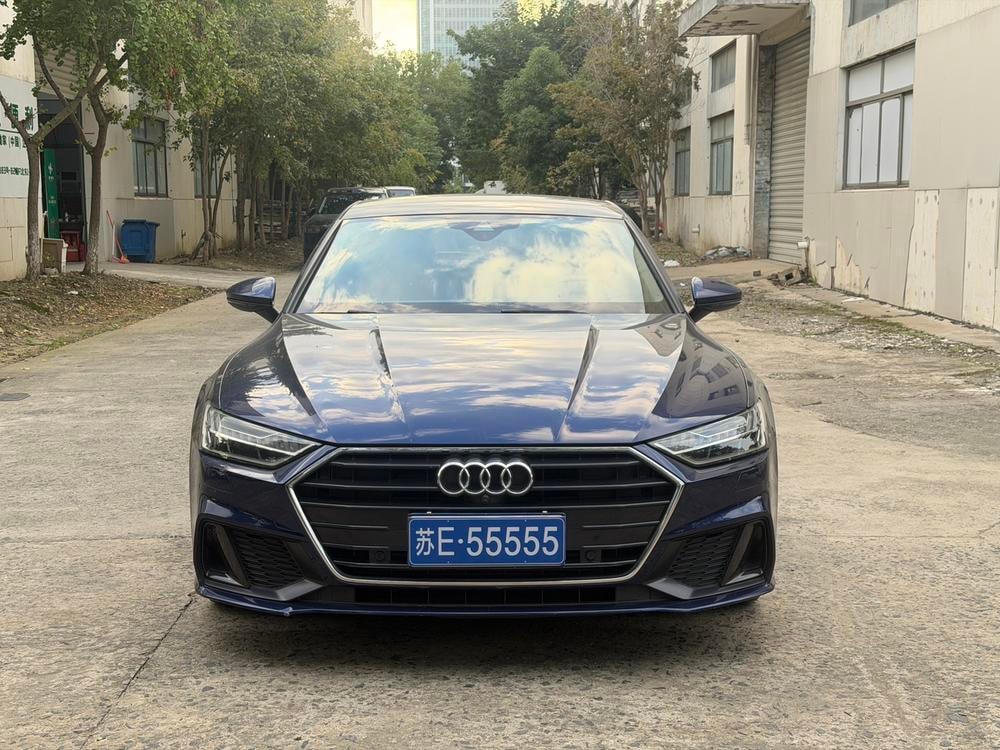 Audi A7 2021 — фото автомобиля 1