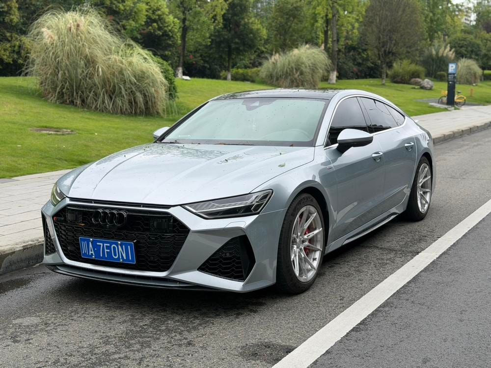 Audi A7 2021 — фото автомобиля