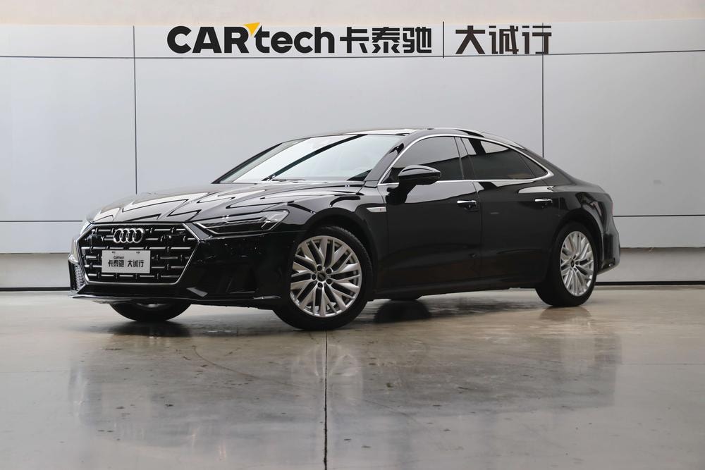 Audi A7L 2024 — фото автомобиля