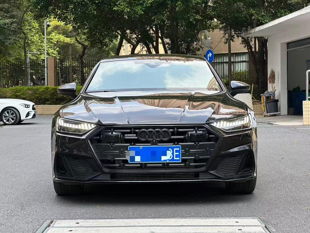 Audi A7L 2023 — фото автомобиля