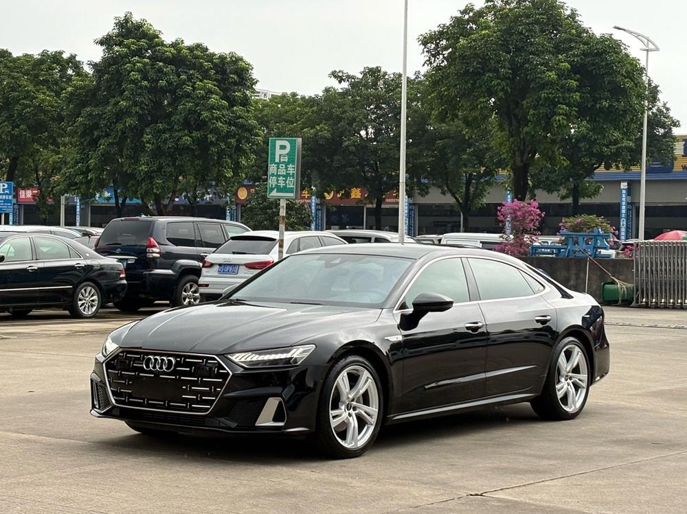 Audi A7L 2024 — фото автомобиля