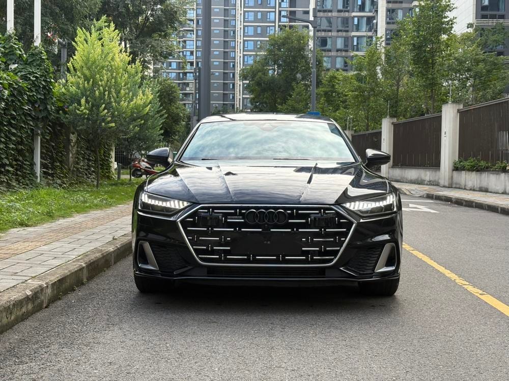 Audi A7L 2024 — фото автомобиля 1