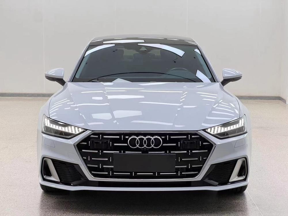 Audi A7L 2022 — фото автомобиля
