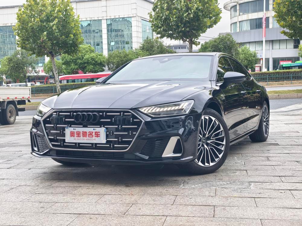 Audi A7L 2024 — фото автомобиля