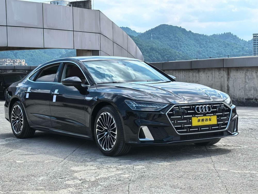 Audi A7L 2024 — фото автомобиля