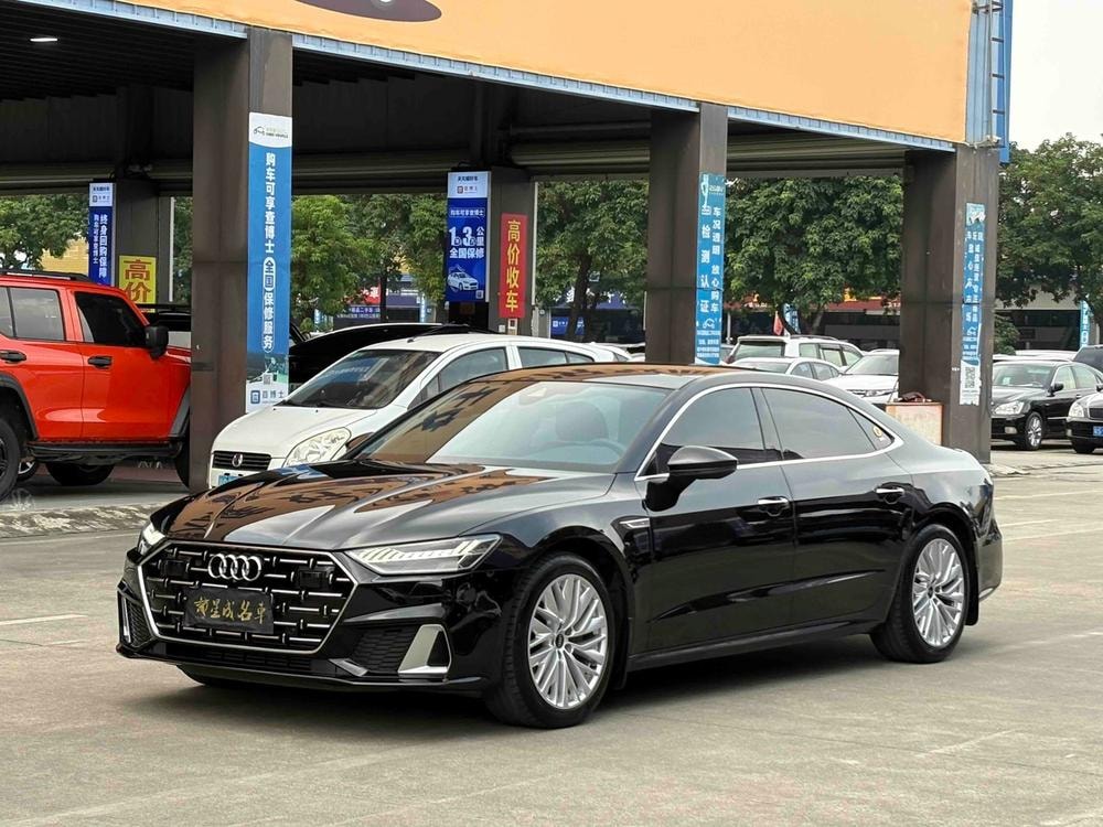 Audi A7L 2024 — фото автомобиля