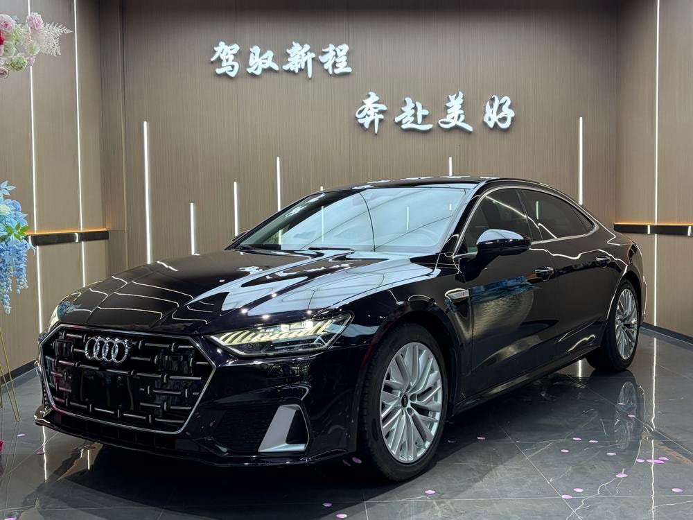 Audi A7L 2024 — фото автомобиля