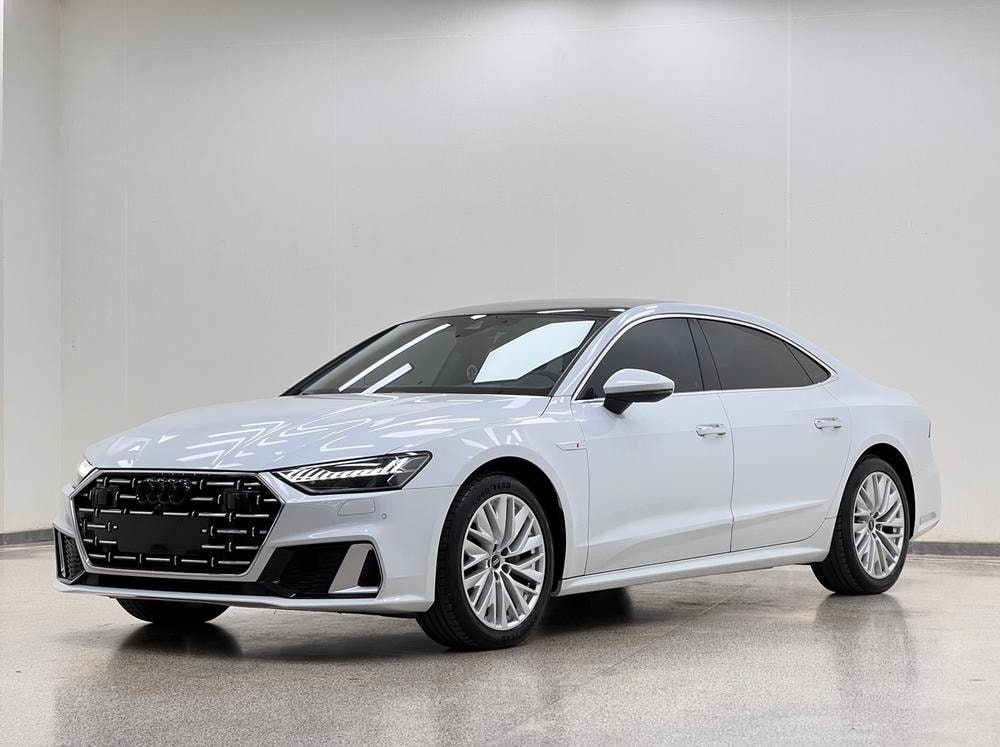 Audi A7L 2022 — фото автомобиля